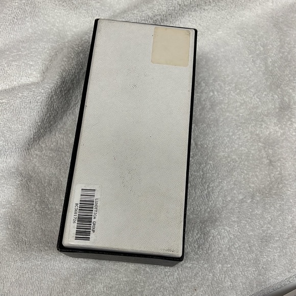 Chanel sunglasses box great condition - Picture 3 of 3